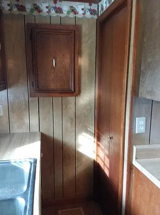 5th image of 176 Norwood Ln