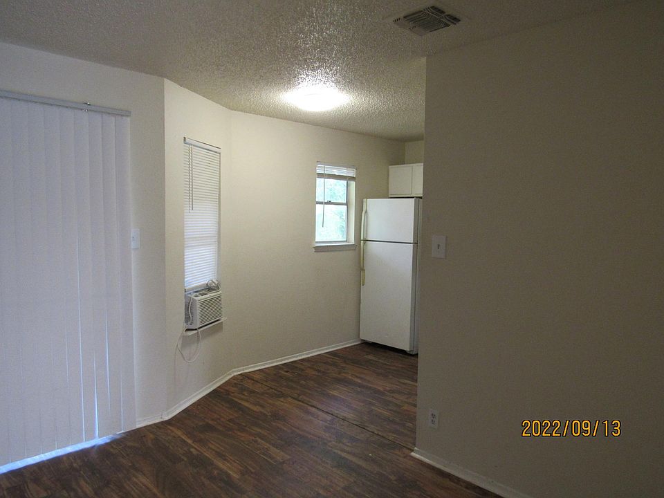 1st image of 1638 W Woodlawn Ave APT 6