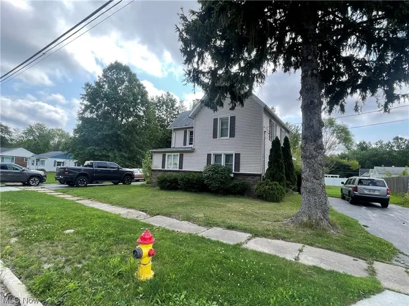 908 E 23rd St, Ashtabula, OH 44004