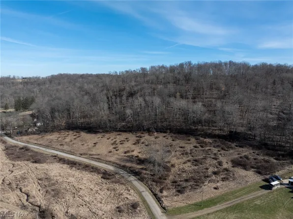 71 Township Rd, Killbuck, OH 44637
