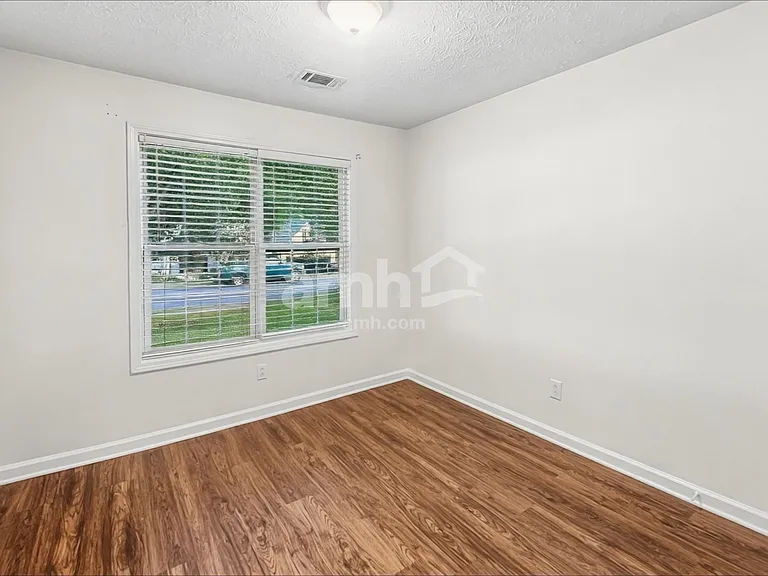 6465 Chestnut Bend Dr — Photo 12