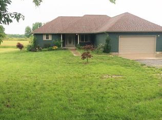 13691 Christmas Tree Rd, Johnston City, IL 62951