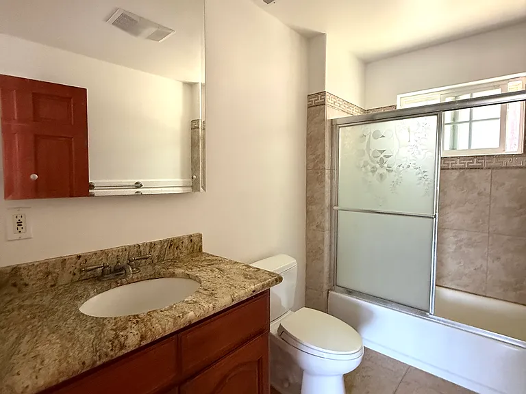 1616 Fargo St — Photo 11
