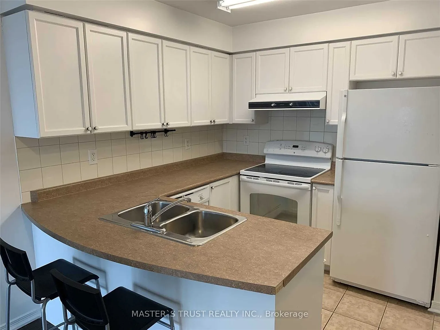 2 bed, $2,900 — Photo 3