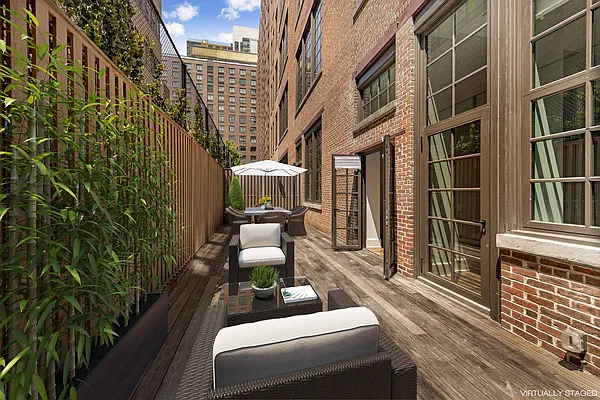 Sold by Compass | media 17