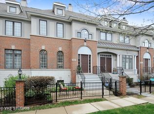 1907 Alta Vista Ct, Naperville, IL 60563