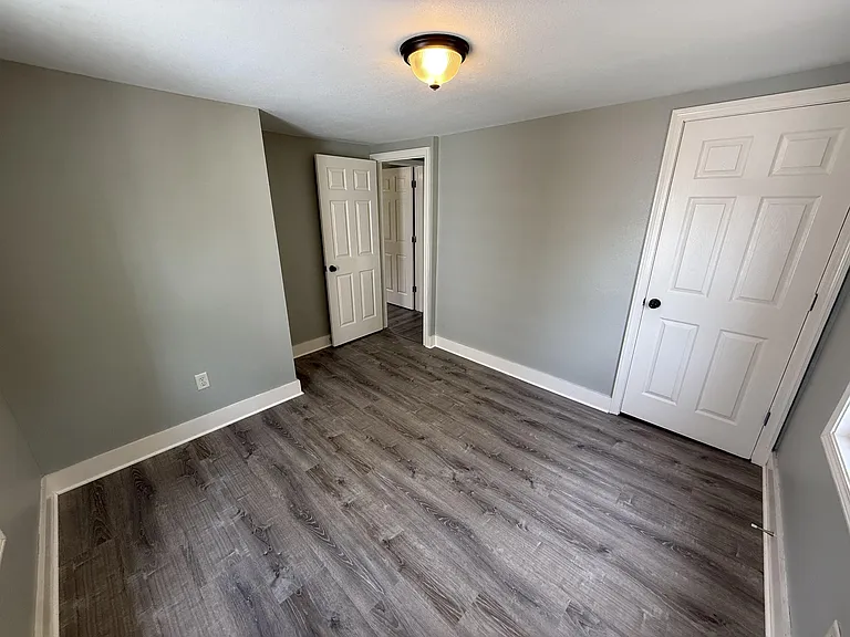 339 S Union Ave — Photo 9