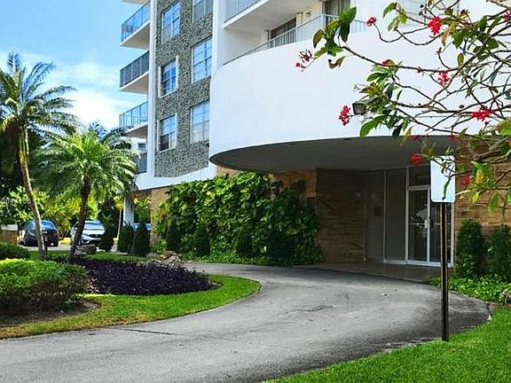 3rd image of 1050 93rd St APT 4D