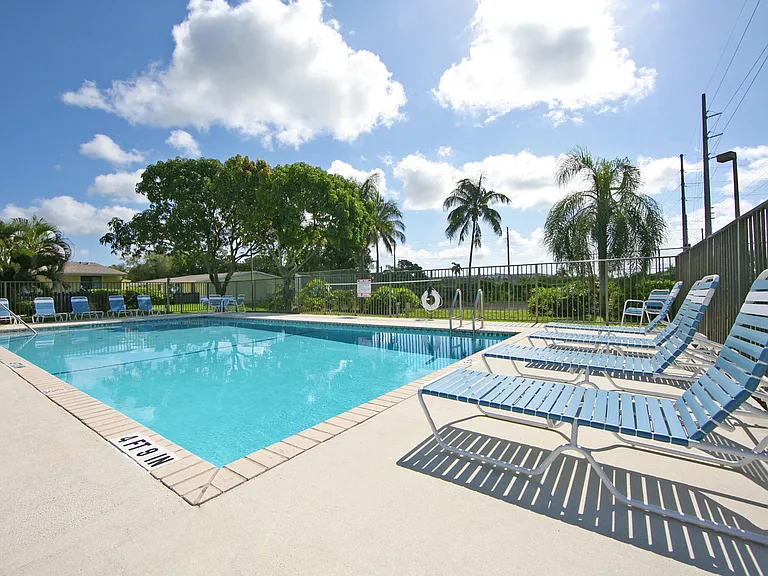 Mango Way Apartments — Photo 13