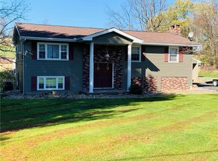 1006 Collinsburg Rd, West Newton, PA 15089