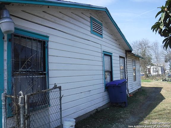4th image of 223 Morningview Dr