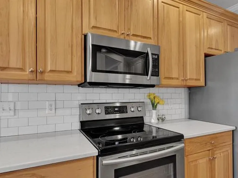 10625 Highstream Dr — Photo 13
