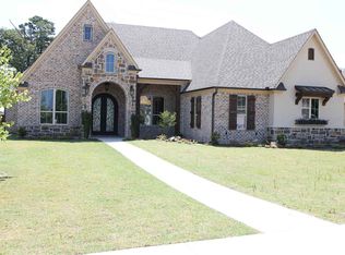 208 Circle Club, Longview, TX 75602