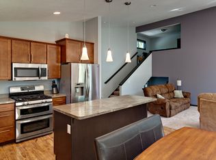 17501 Weaver Lake Dr N, Maple Grove, MN 55311