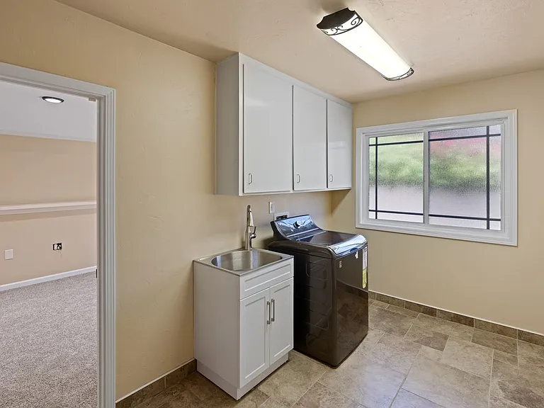 8 Shepherds Pl — Photo 24