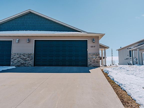 2nd image of 1217 Morningside Dr