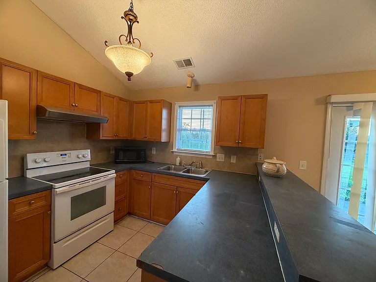 123 Bonnie Bridge Cir — Photo 14