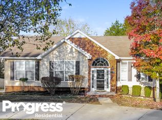 1126 Poplar Hollow Dr, La Vergne, TN 37086