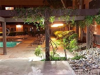 4th image of 22100 Burbank Blvd Unit 218B