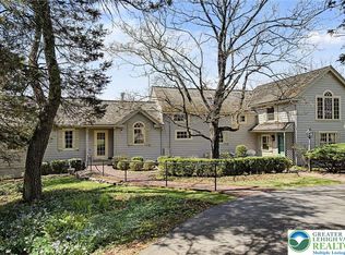 542 Headquarters Rd, Ottsville, PA 18942