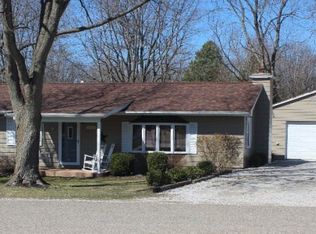 113 W Lake Blvd, Danville, IL 61832