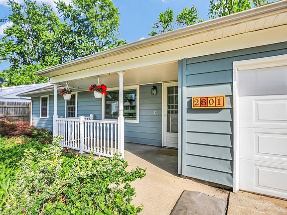 3rd image of 2801 Sangamon Dr