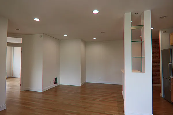 Rented by PMG Real Estate  | media 19