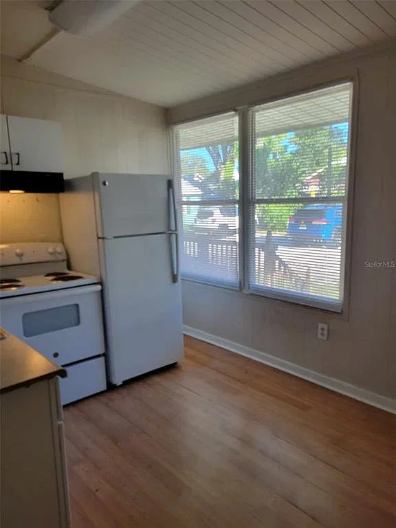 2 bed, 1.0 bath, 768 sqft, $1,399 — Photo 4