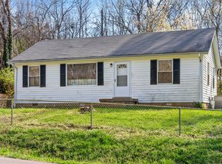 807 E Happy Hollow Dr, Clarksville, TN 37040