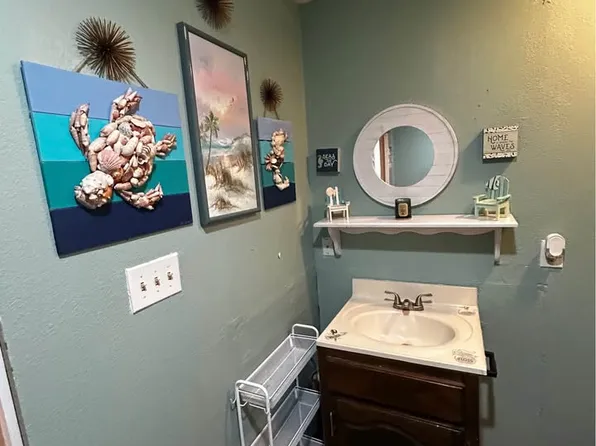 1739 Hickory Shores Rd, Gulf Breeze, FL 32563