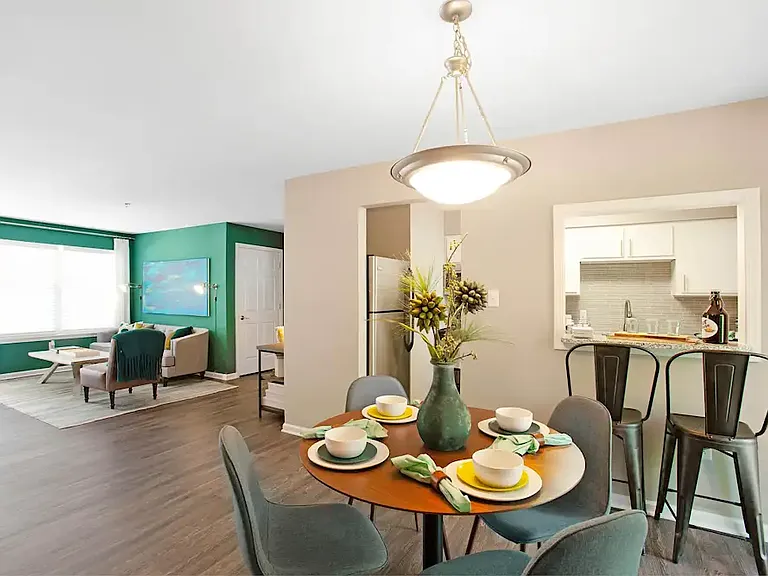 Exton Crossing Apartment Homes — Photo 10
