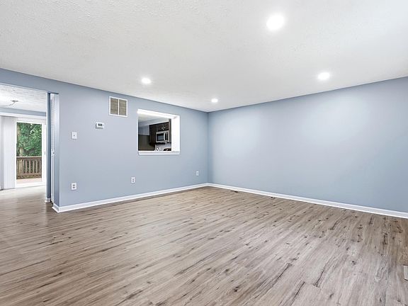 5th image of 2013 Cedar Barn Way