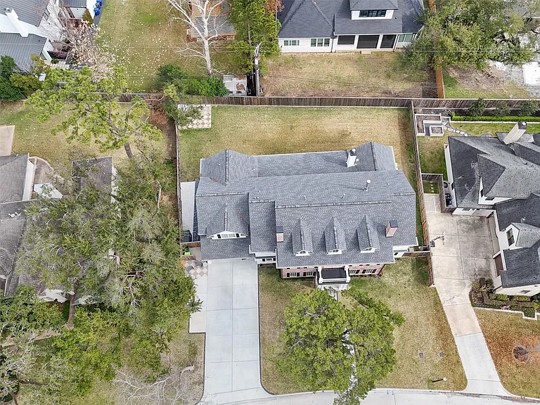 1110 Lone Star Dr — Photo 33