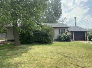 102 35th Ave SE, Minot, ND 58701