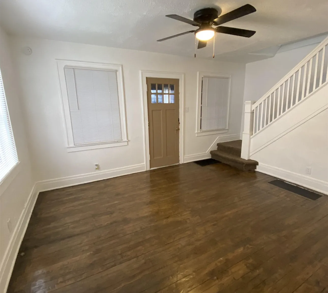 2 bed, 994 sqft, $950 — Photo 2