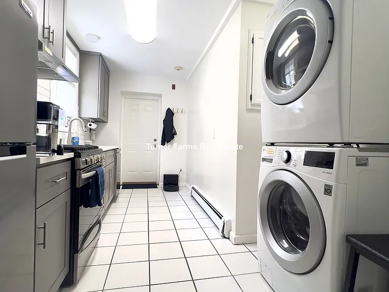 29 Lambert St #1L — Photo 1