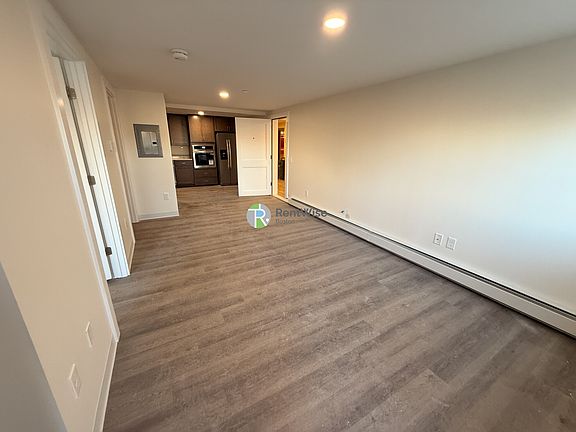 3rd image of 1743 Washington St #3