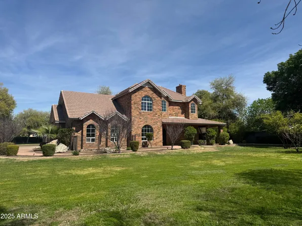 2904 W BELMONT Avenue, Phoenix, AZ 85051