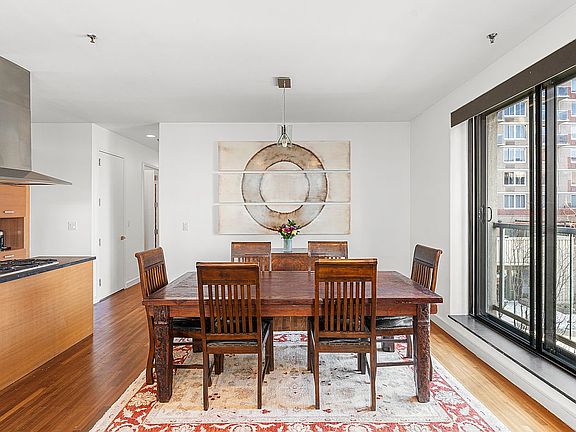 4th image of 552 W 43rd St APT 3A