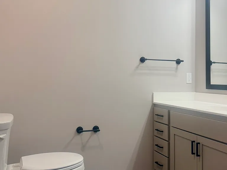 110 Cornell St — Photo 5