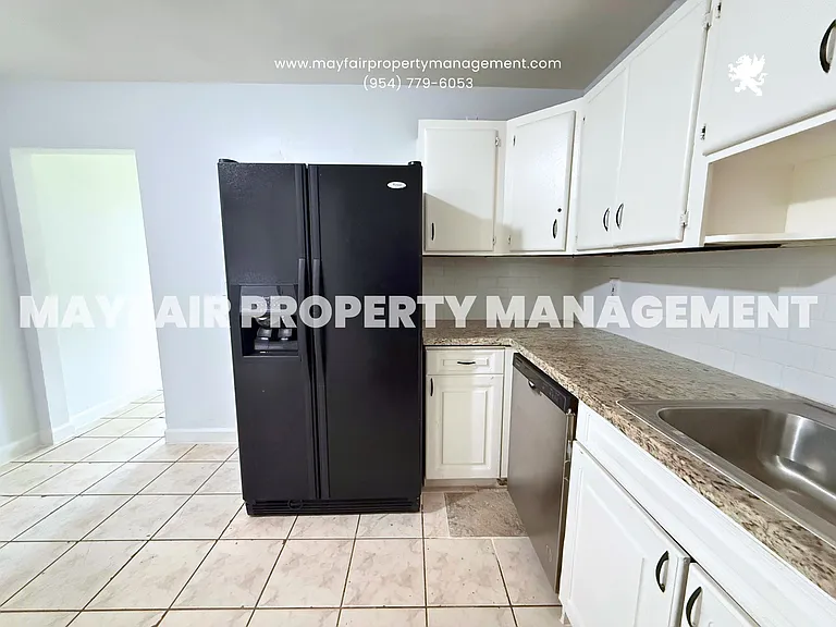 1329 NW 7th Ave — Photo 3