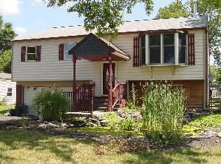 923 Decker Ln, Warminster, PA 18974