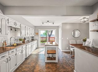 4118 Clover Ave, Vadnais Heights, MN 55127
