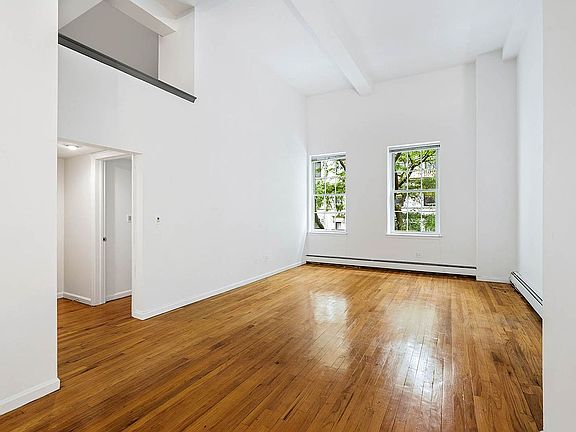 2nd image of 257 W 93rd St APT 2A