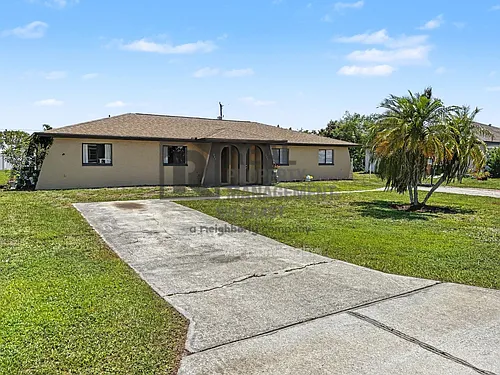 843 SW 16th Ter Photo 1