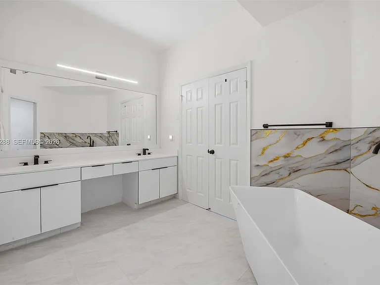 3500 Mystic Pointe Dr #Penthouse 5 — Photo 13