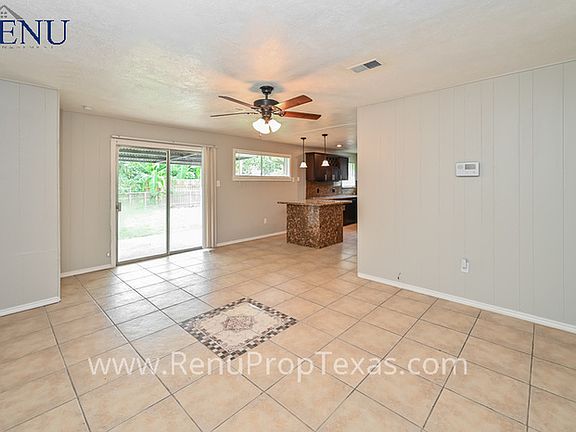 5th image of 105 Pamela Dr