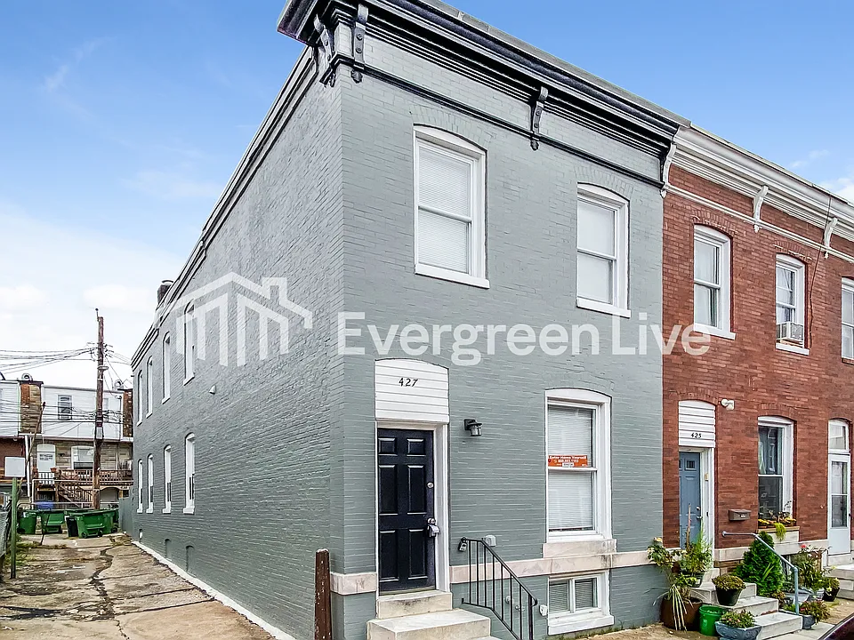 427 N Streeper St
