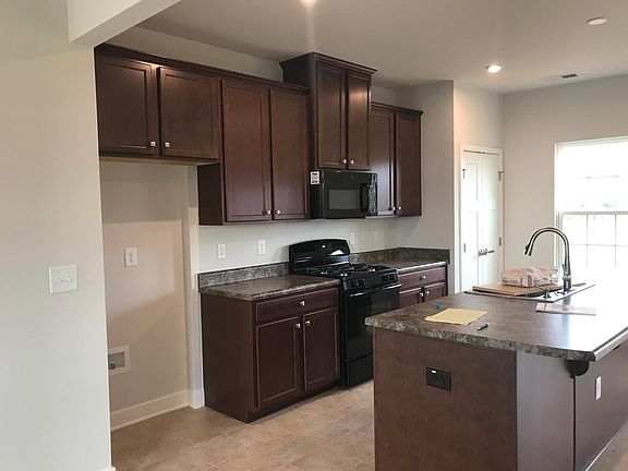 Kitchen Appliances ( 2 door fridge coming)
