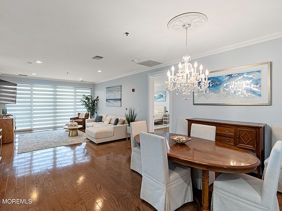 4th image of 432 Ocean Boulevard #110